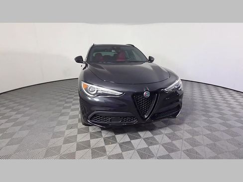 Used 2022 Alfa Romeo Stelvio Veloce AWD/4WD image 53