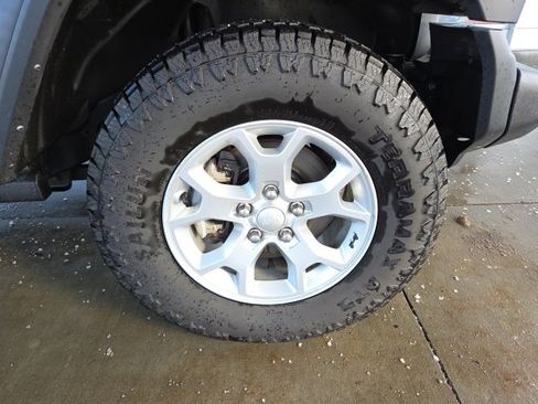 Used 2021 Jeep Wrangler Unlimited Islander w/ Uconnect 4C Nav & Sound Group image 70