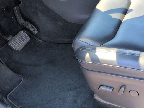 Used 2020 Tesla Model X Long Range image 17