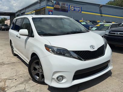 Used 2016 Toyota Sienna SE Premium