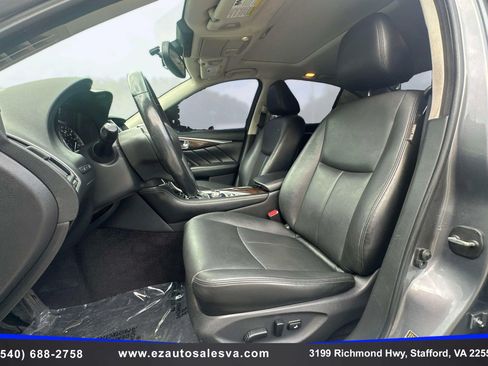 Used 2018 INFINITI Q50 Luxe w/ Essential Package (3.0T Luxe) AWD/4WD image 16