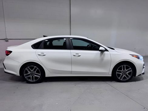 Used 2019 Kia Forte S FWD image 2
