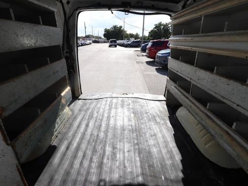 Used 2014 Chevrolet Express 3500 RWD image 6