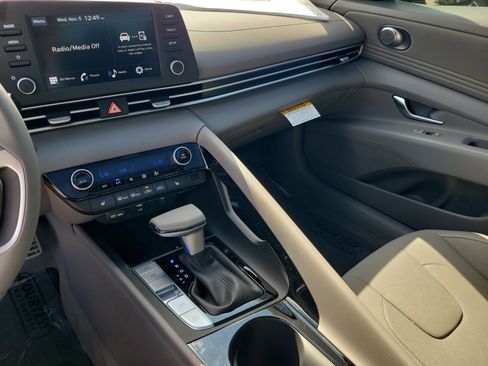 New 2026 Hyundai Elantra SEL Sport image 30