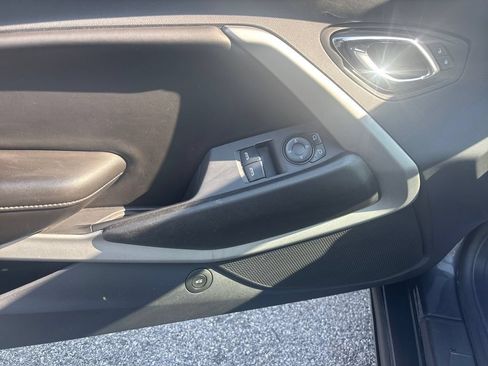 Used 2016 Chevrolet Camaro LT RWD image 15