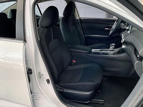 Certified 2024 Nissan Sentra SV image 6