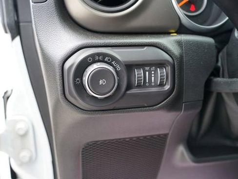 Used 2018 Jeep Wrangler Unlimited Sport S AWD/4WD image 13