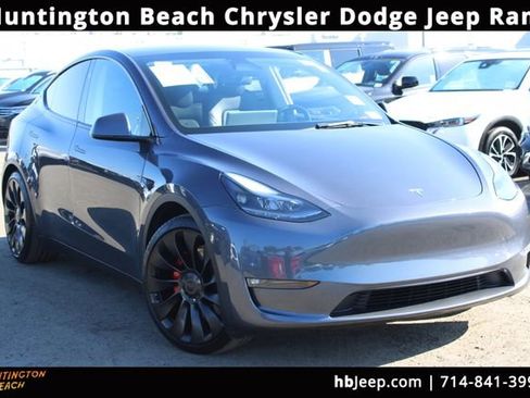 Used 2023 Tesla Model Y Performance image 1