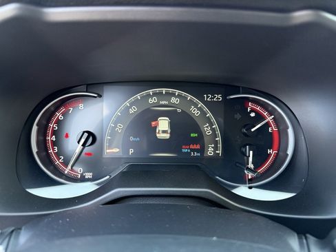 Used 2025 Toyota RAV4 XLE image 29