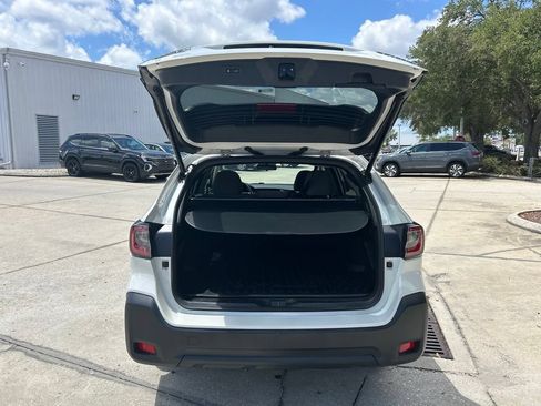 Used 2025 Subaru Outback Premium AWD/4WD image 35
