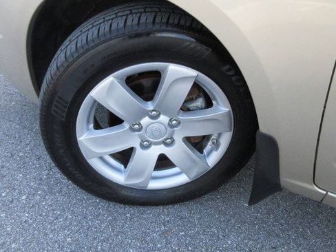 Used 2008 Kia Rondo LX FWD image 37
