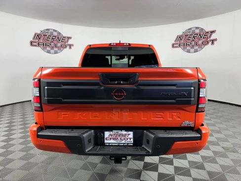 Used 2025 Nissan Frontier PRO-4X w/ Pro Convenience Package AWD/4WD image 6