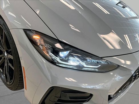Used 2024 BMW M440i Coupe w/ Premium Package RWD image 25