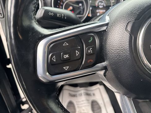 Used 2020 Jeep Wrangler Unlimited Sahara image 16