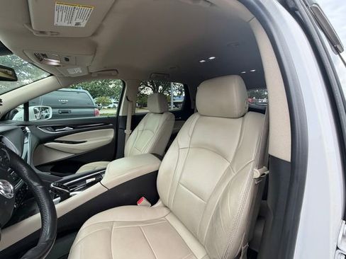 Used 2020 Buick Enclave Essence w/ Sound and Sites Package FWD image 9