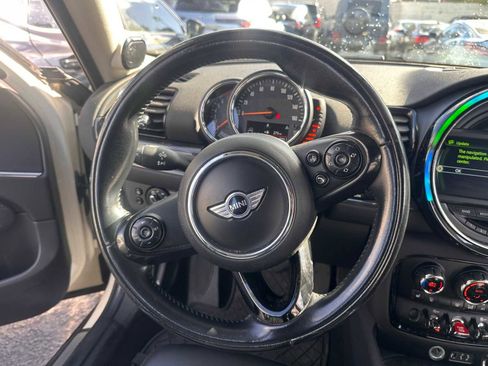 Used 2017 MINI Cooper Clubman S image 19