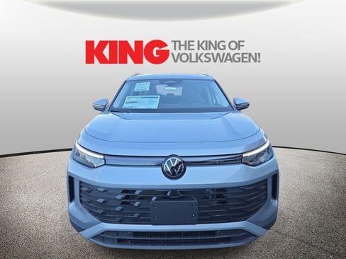 New 2026 Volkswagen Tiguan SE image 9