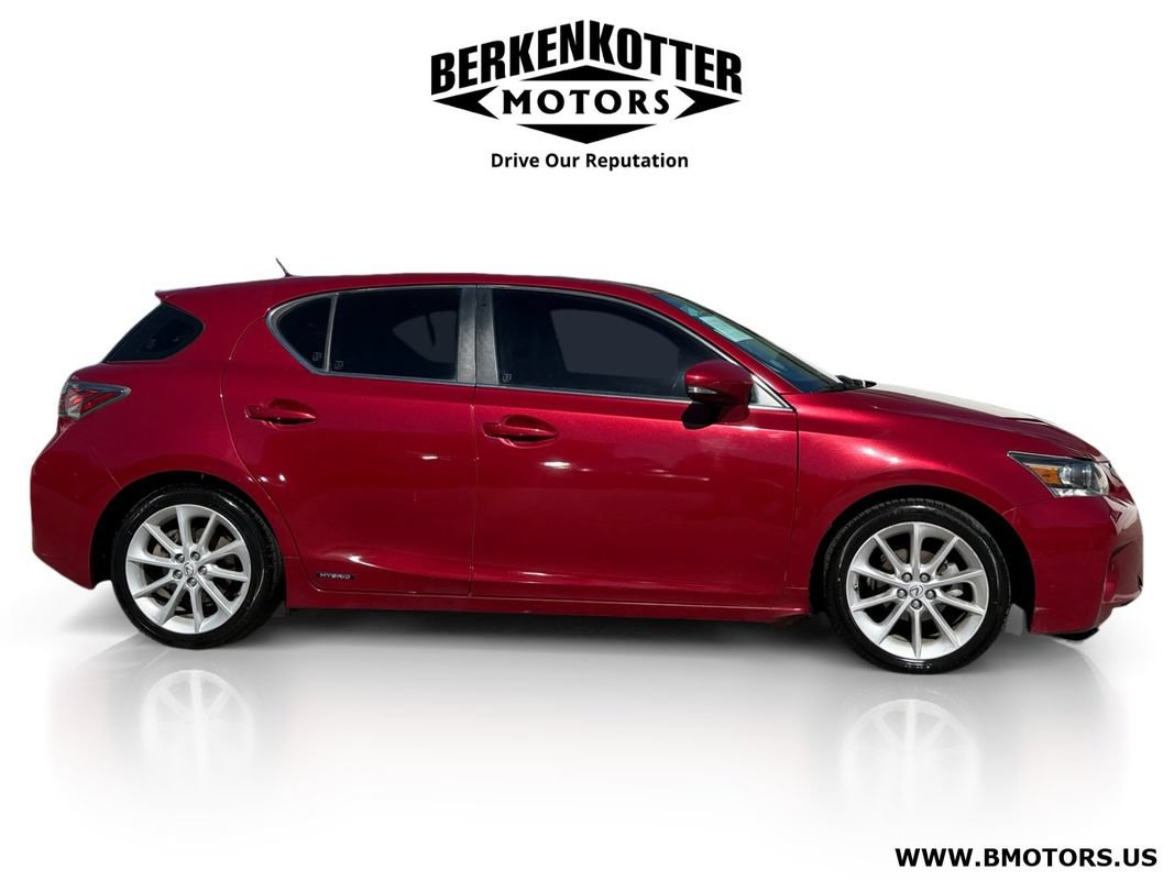 Used 2013 Lexus CT 200h w/ Premium Pkg w/Navigation FWD image 2
