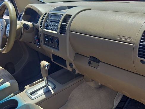 Used 2007 Nissan Frontier SE w/ SE Value Truck Pkg RWD image 15