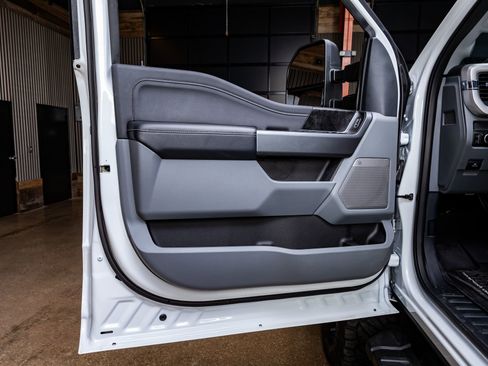 Used 2025 Ford F250 XLT w/ Black Appearance Package image 36