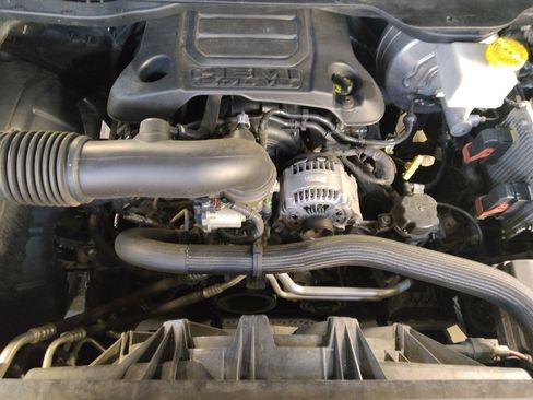 Used 2019 RAM 1500 Laramie image 30