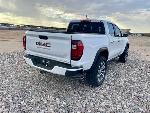 Used 2026 GMC Canyon Denali AWD/4WD image 5