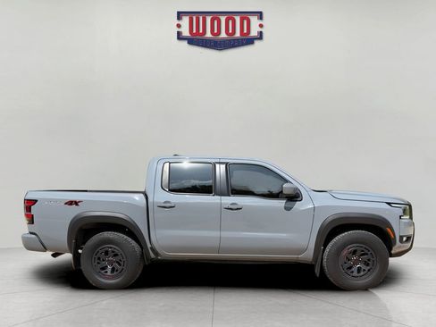 Used 2025 Nissan Frontier PRO-4X AWD/4WD image 2