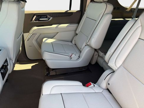 New 2026 GMC Yukon XL Denali w/ Denali Reserve Package image 12