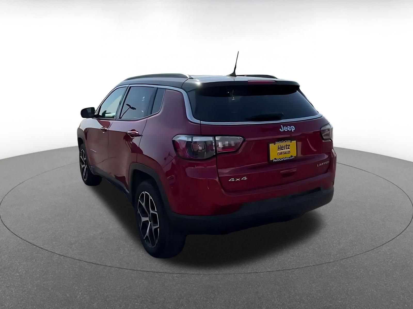 Used 2025 Jeep Compass Limited AWD/4WD image 10