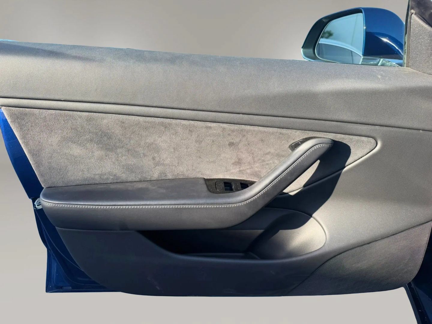Used 2018 Tesla Model 3 Long Range RWD image 9