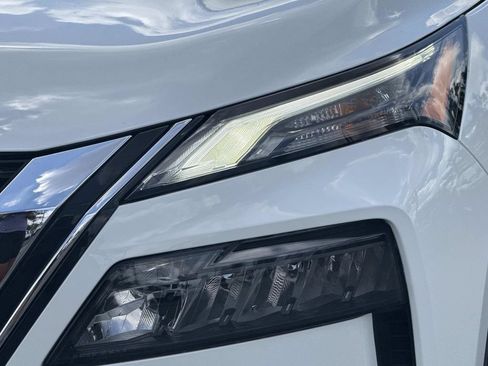 Used 2023 Nissan Rogue S AWD/4WD image 10