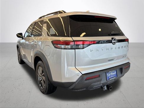 Used 2023 Nissan Pathfinder SV AWD/4WD image 6