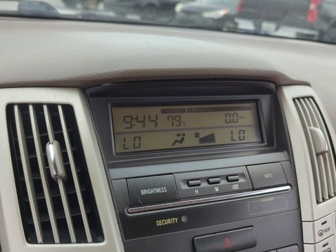 Used 2005 Lexus RX 330 image 10