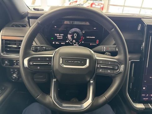 Used 2025 GMC Yukon Denali image 38