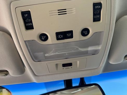 Used 2013 Lexus ES 350 w/ Luxury Pkg image 22