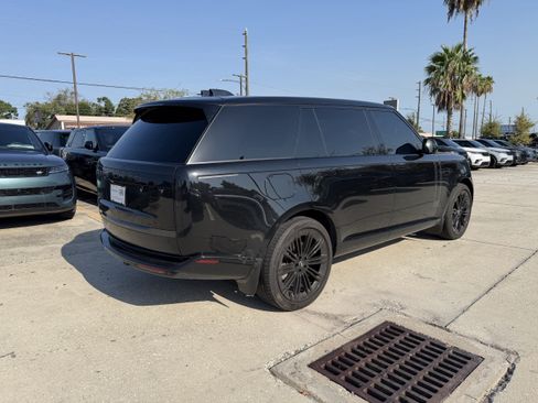 Used 2024 Land Rover Range Rover Long Wheelbase SE AWD/4WD image 3