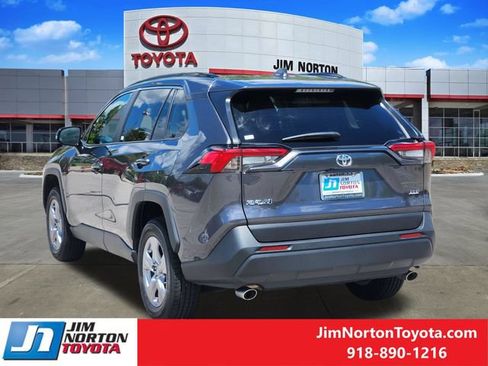 Used 2025 Toyota RAV4 XLE FWD image 7