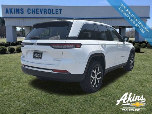 Used 2025 Jeep Grand Cherokee Limited w/ Trailer Tow Package RWD image 5