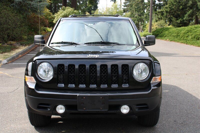 Used 2016 Jeep Patriot High Altitude AWD/4WD image 9