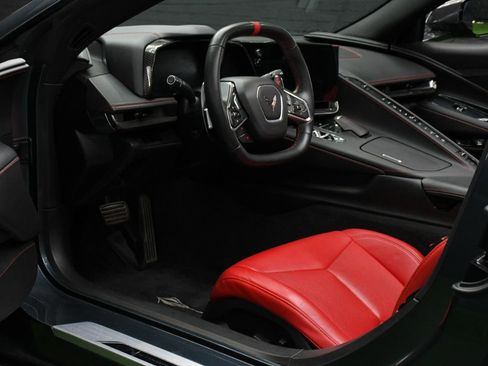 Used 2021 Chevrolet Corvette Stingray Coupe w/ Z51 Performance Package RWD image 30