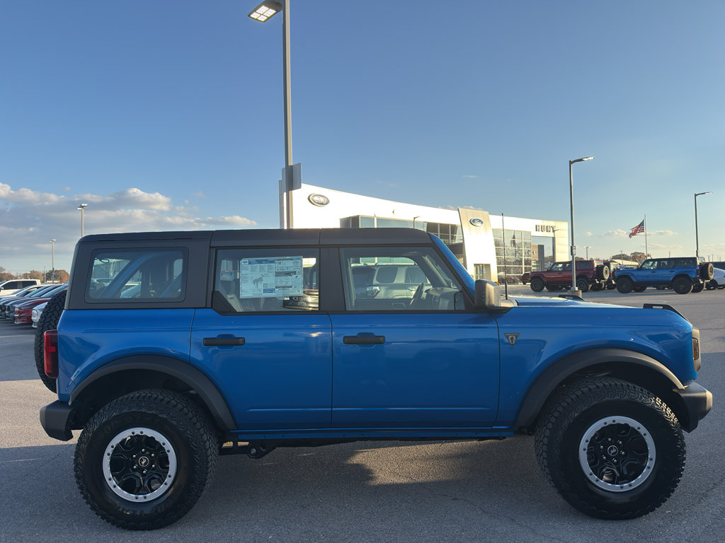 Used 2025 Ford Bronco 4-Door w/ Sasquatch Package AWD/4WD image 4