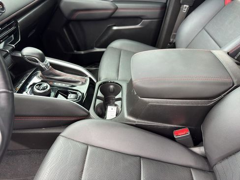 Used 2024 Chevrolet Colorado Z71 w/ Z71 Convenience Package 2 AWD/4WD image 14