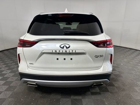 Used 2021 INFINITI QX50 Essential image 4