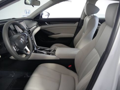 Used 2019 Honda Accord EX image 14