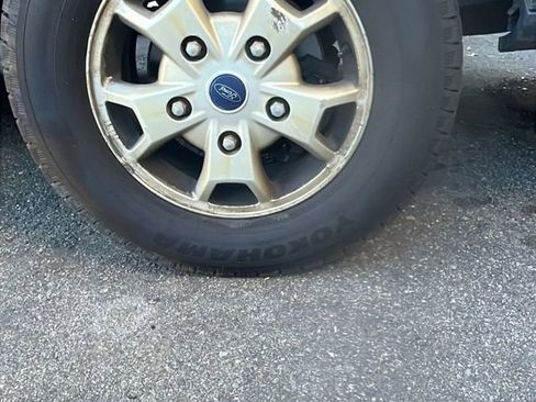 Used 2015 Ford Transit 250 Medium Roof image 17