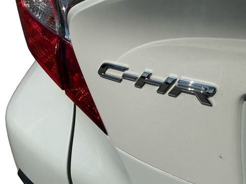 Used 2021 Toyota C-HR XLE FWD image 20