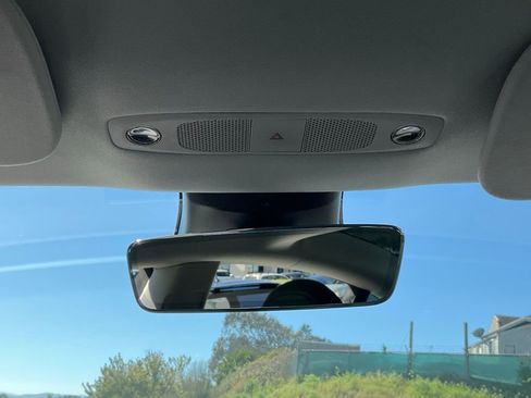 Used 2023 Tesla Model 3 Standard Range image 41