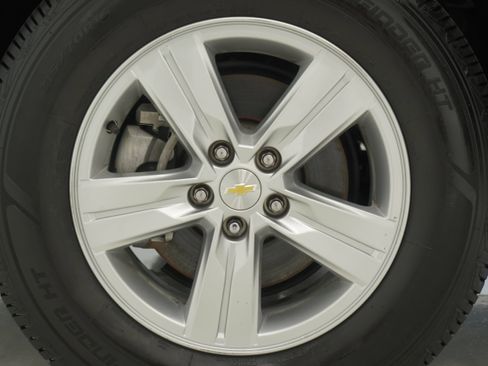 Used 2022 Chevrolet Trax LT w/ LPO, Cargo Package image 21