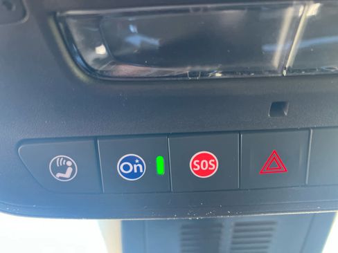 New 2026 GMC Terrain AT4 w/ Technology Package II image 24