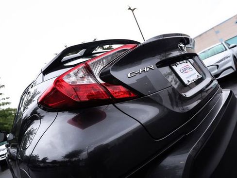 Used 2019 Toyota C-HR Limited FWD image 13